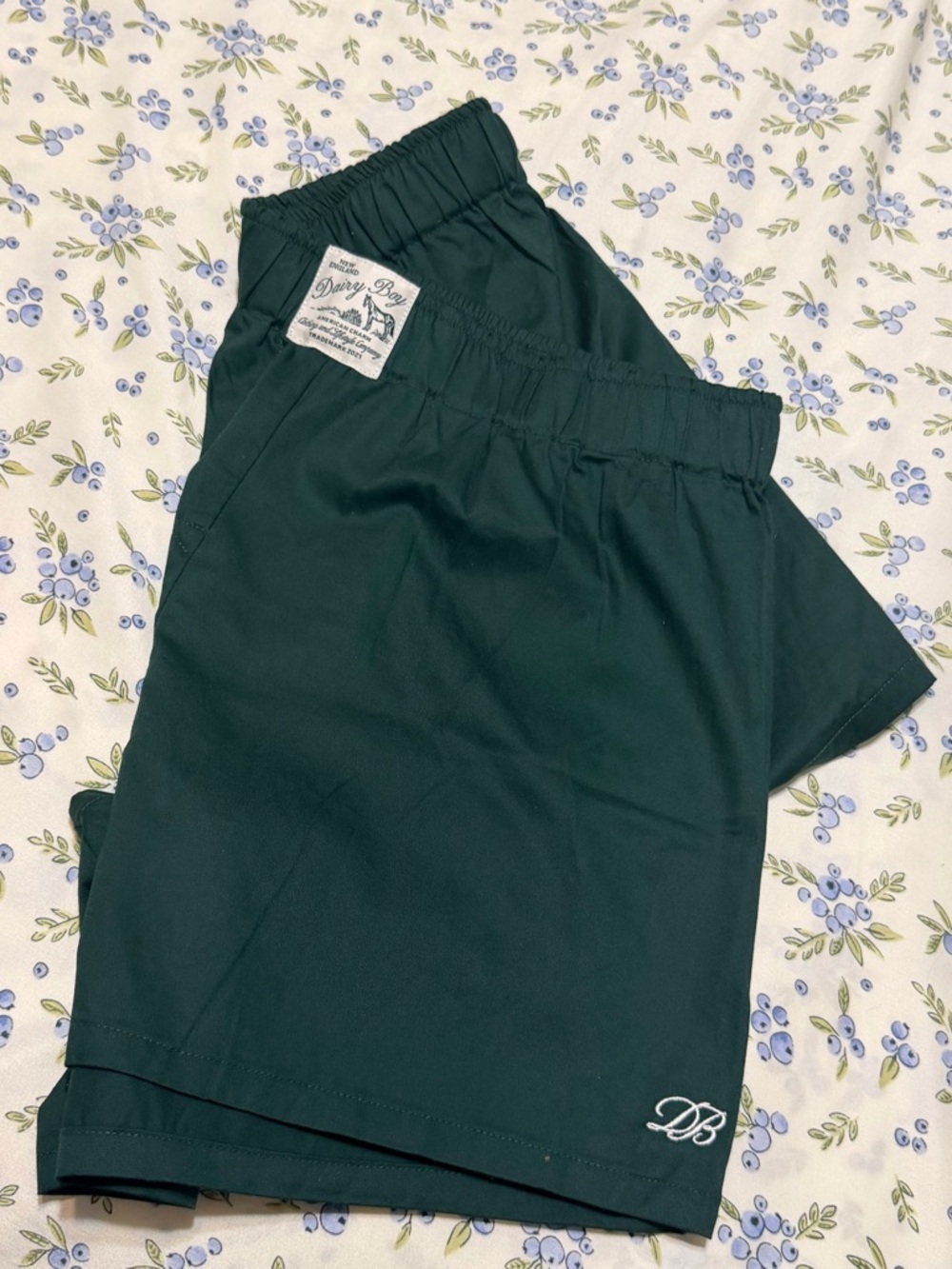 High-Waist Women's Dark Green Elastic Waist Shorts - Picture 2 of 2